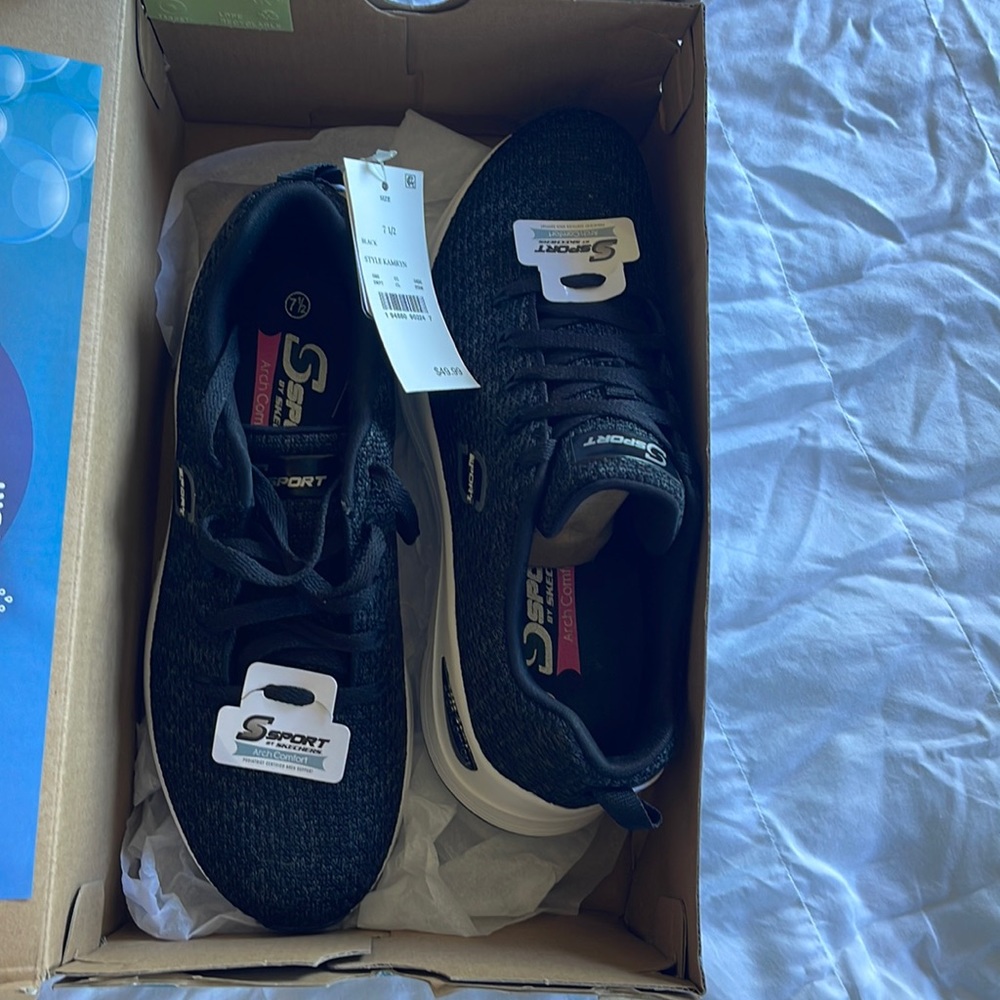 Sports by Skechers